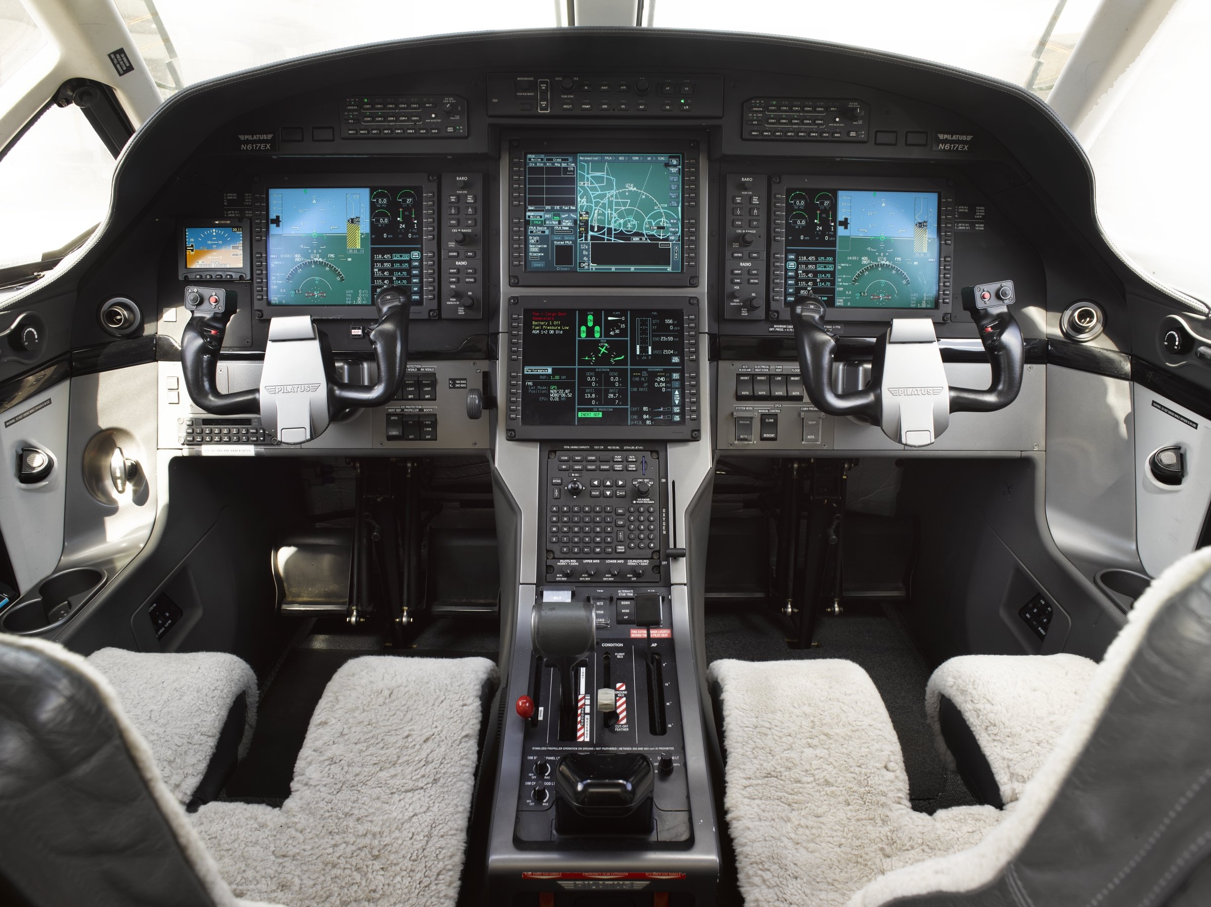 PILATUS PC12 N617EX 30 (1).JPG