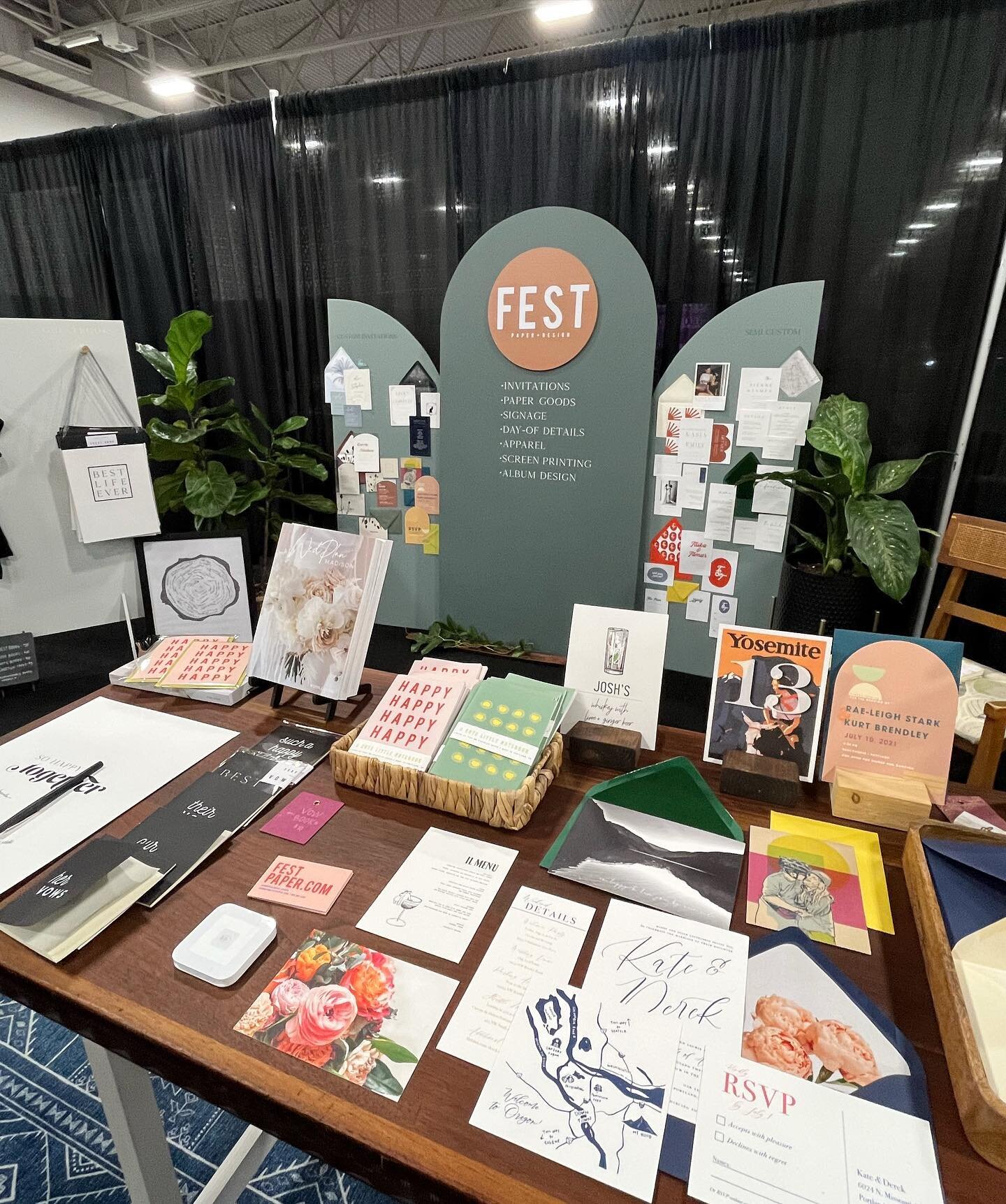 🥳Party at booth 906!🥳
Find our fun table at the Wedding Show here in Madison!

#weddinginspiration #wisconsinweddingplanner #madison #madisonbride #weddingdetails #fest #wedplanmadison #wedplan