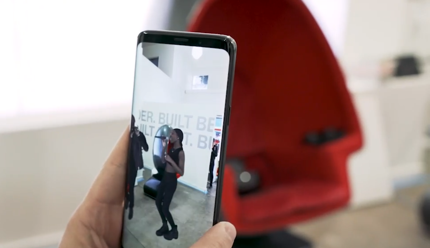 This AR prototype explored shoppable moments and opportunities for e-commerce.