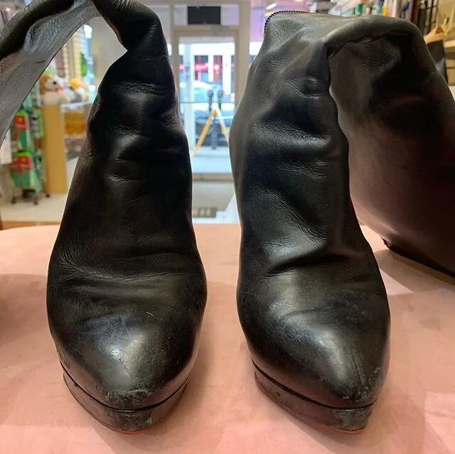 New life to your Christian Louboutin 👢👡👠