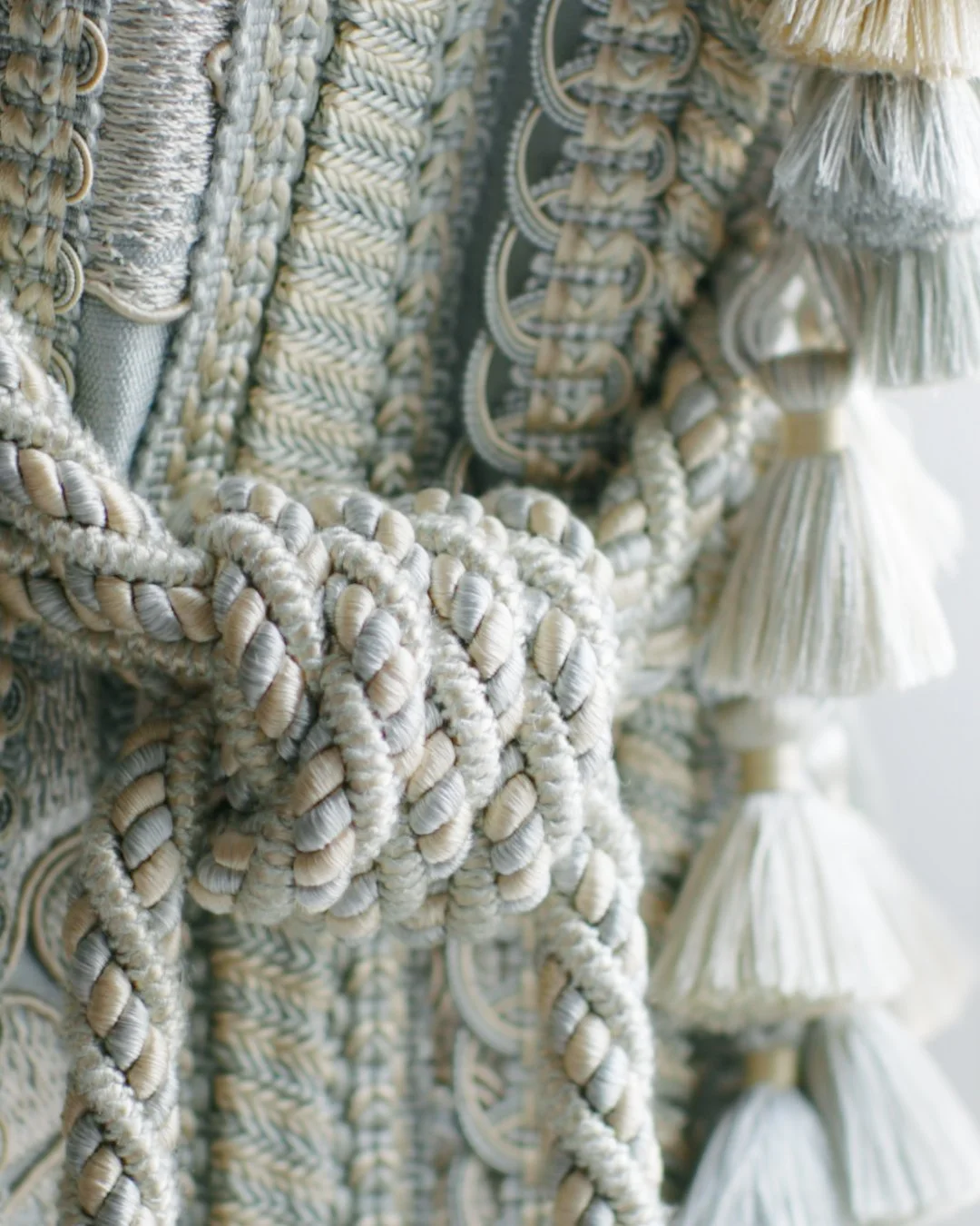 Samuel-and-Sons_Moving Images_4x5_Dining-Room-8_Slowed_ProRes422HQ.mov.00_10_06_10.Still002.jpg