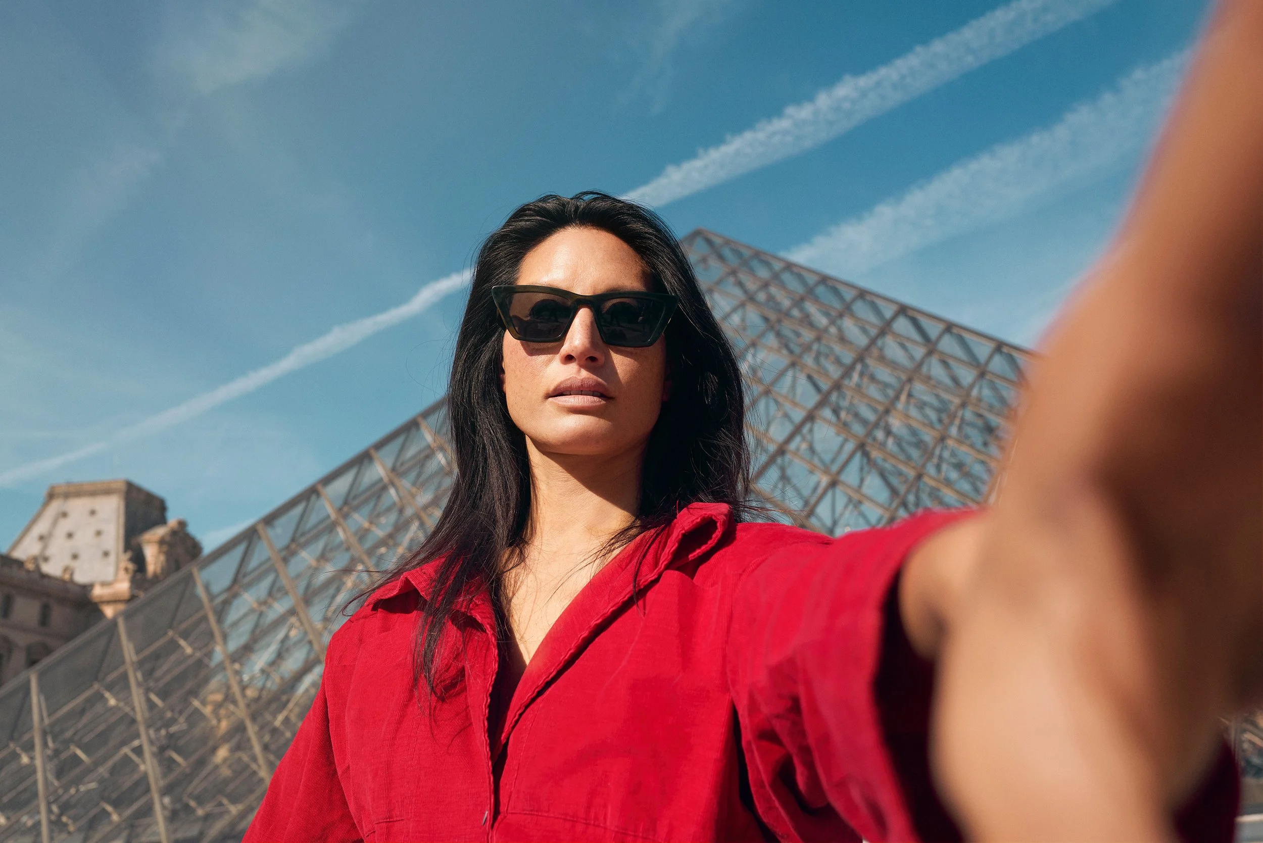 L1001226_v1_Selfies in Paris with Li_JaimeeGong_small.jpg