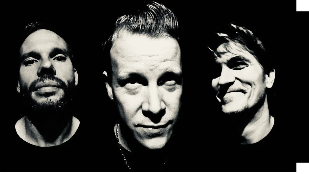 Getting closer all the time.
#synthpop #synthwave #indieband #musicvideo #newwave