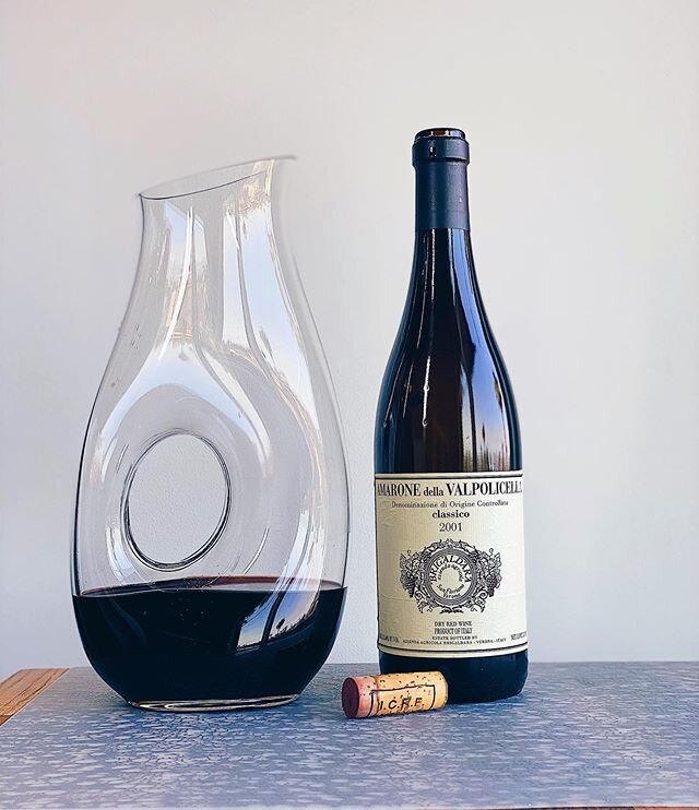 2001 Brigaldara Amarone della Valpolicella Classico DOCG (Veneto, Italy) 🇮🇹🍷 20 years young! Always a winner of Tre Bicchieri from @gamberorossointernational

Classically, Amarone is made from Corvina, Rondinella and Molinara grapes. This bottle h