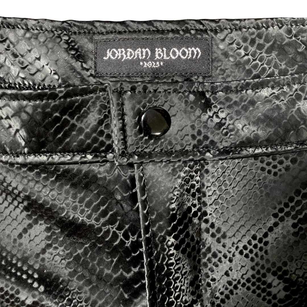 263F46AF-C63D-4CDE-9467-0E5DAB35A2CB