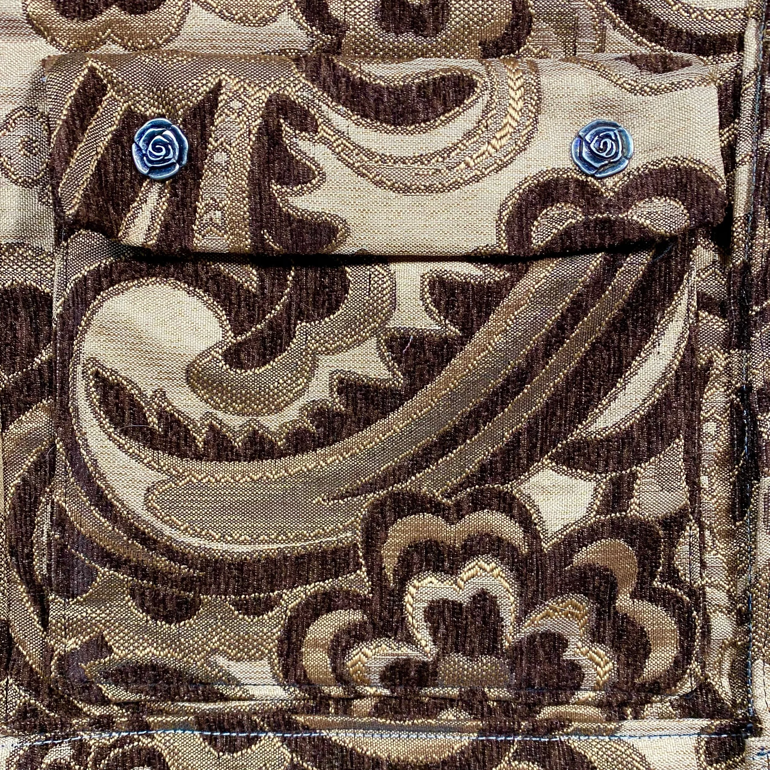 E9DD84C6-9DAB-44BD-9556-058CF8DBAD6C