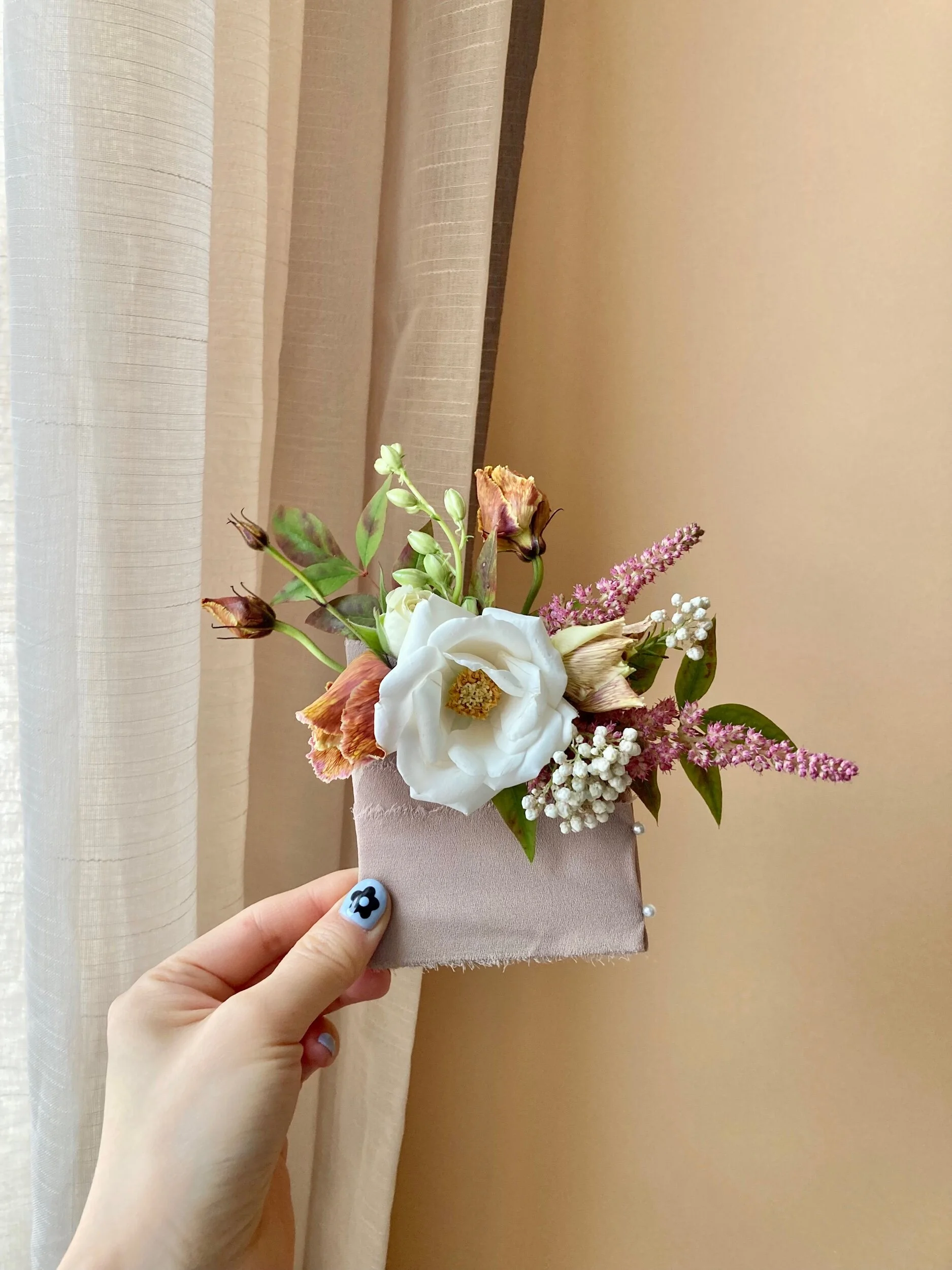 6B8C9BC1-FFE6-488B-8736-D9B84B6E3636