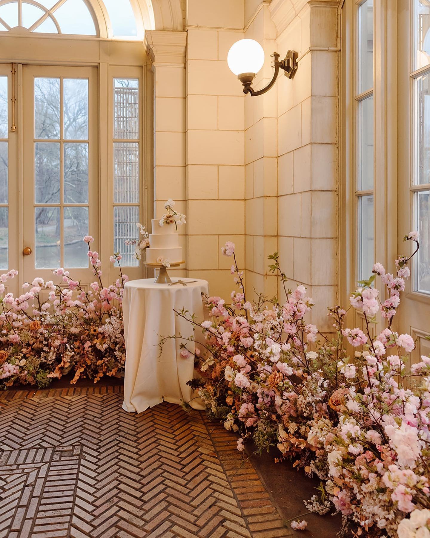 A tablescape of my dream 💗

Photographer: @karenobrist
Planner: @cherish.events
Venue: @purslaneattheboathouse
Florist: @aprilfloraldesign
Hair/Makeup: @manesbymia / @makeupbylucas
Officiant: @lisatheweddingofficiant
DJ: @missdjjune
Cake: @bakednyc