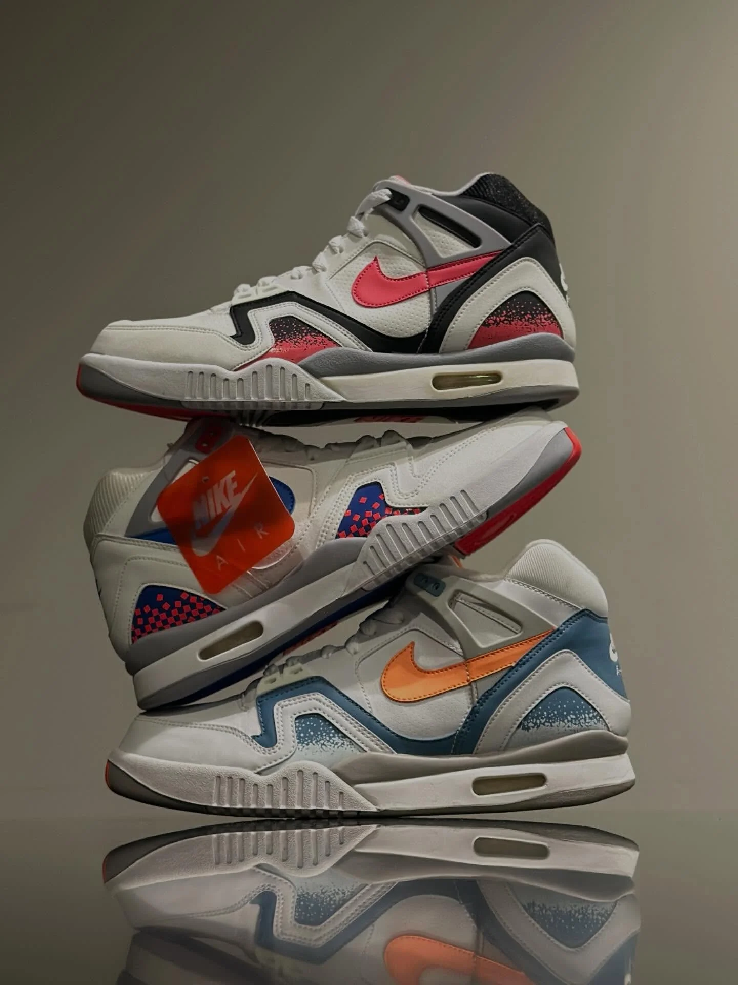 #SNEAKERSTORYSUNDAY
&bull;
It&rsquo;s just a pair of sneakers until you hear the story.
&bull;
In 2014, @nikesportswear went on a run of OG and newly-inspired colorways of the Air Tech Challenge II. Up until recently I was missing the Clay/Mandarin c