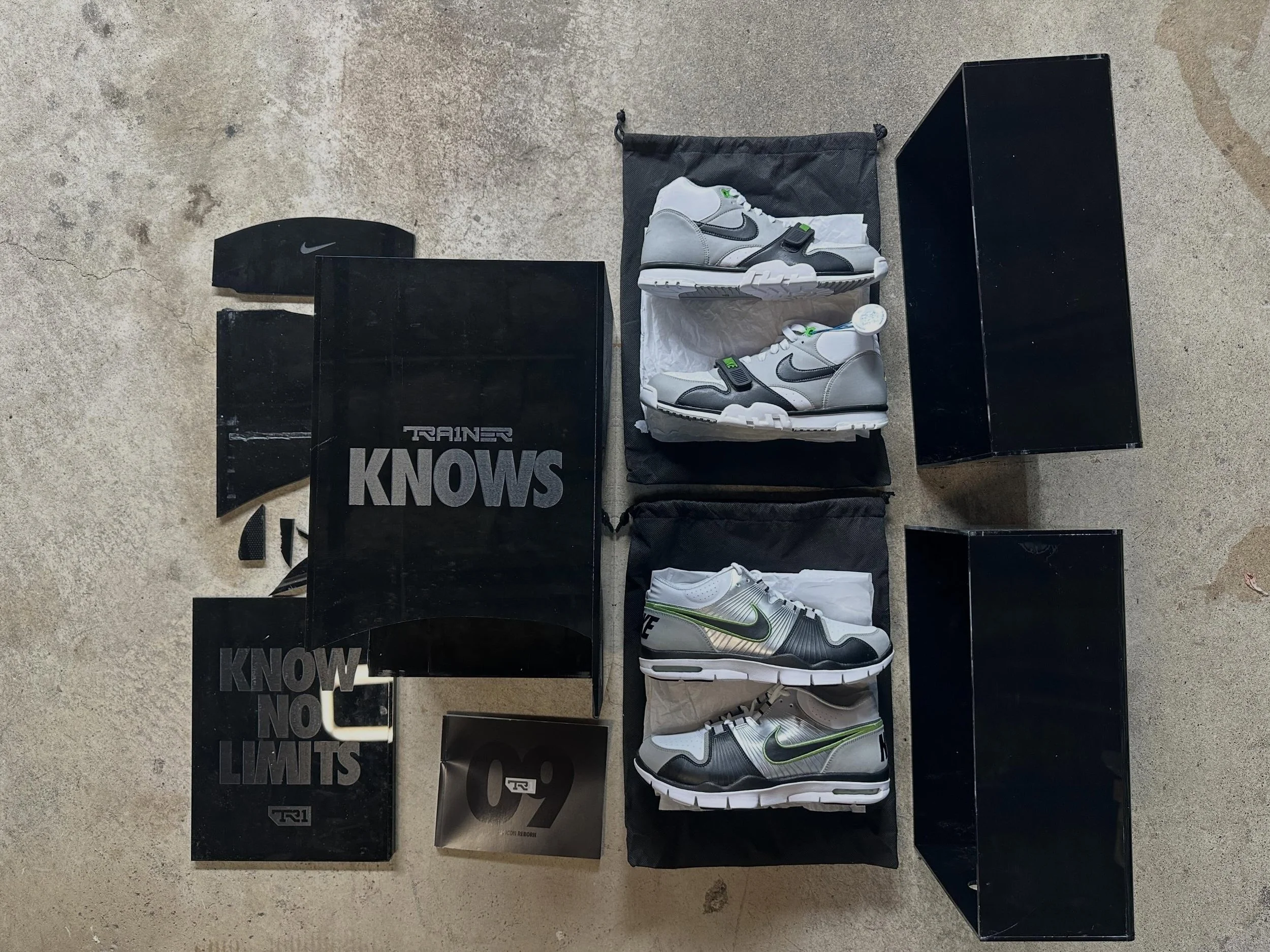 When you trust an enterprise like @ebay to handle your prized acquisitions with care from Seller thru Authentication Process, and on to you, the Buyer, you expect the highest standard. It is clear that the Seller took the effort and care to get the i