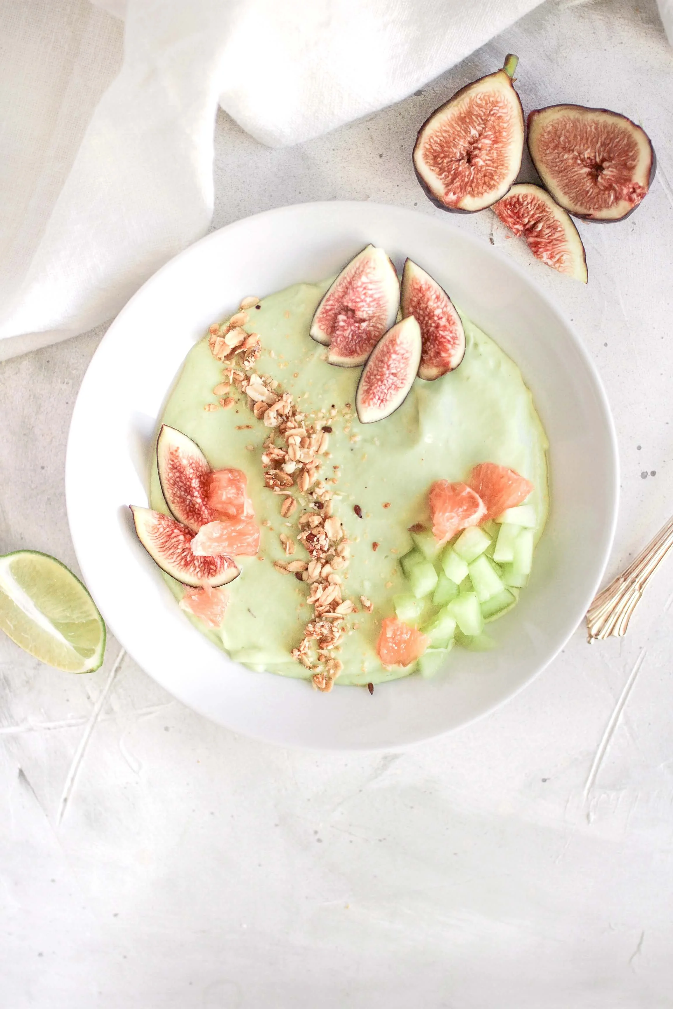 Obstige Sommer Avocado Superbowl