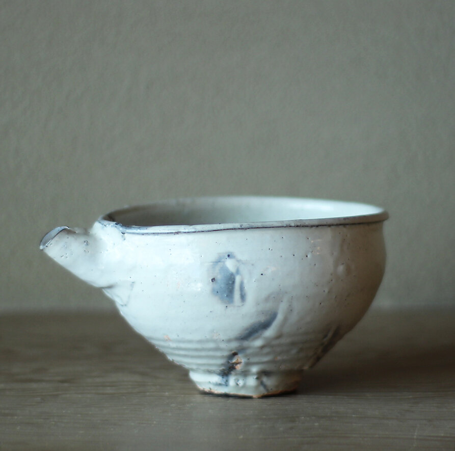 辻村史朗　粉引片口｜Shiro Tsujimura, Lipped bowl, Kohiki style (Copy) (Copy)