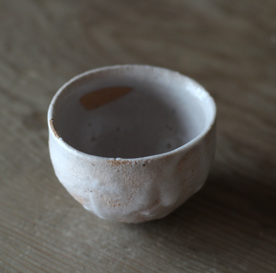 辻村史朗　志野ぐい呑｜Shiro Tsujimura, Sake cup, Shino style (Copy)