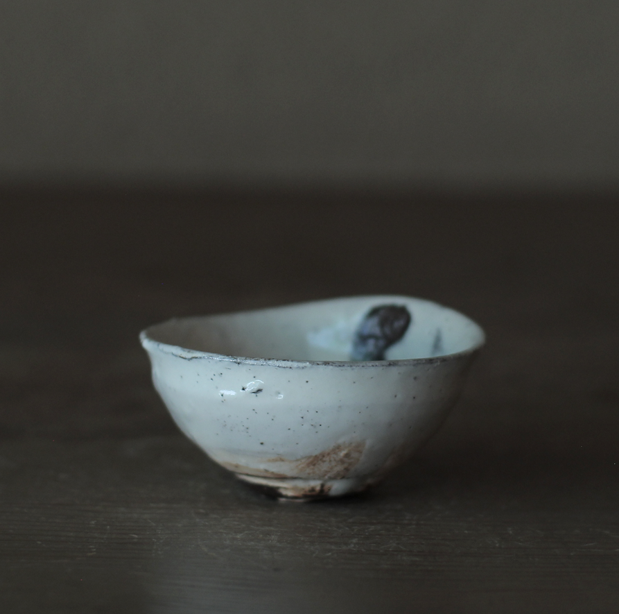 辻村史朗　粉引ぐい呑	｜Shiro Tsujimura, Sake cup, Kohiki style