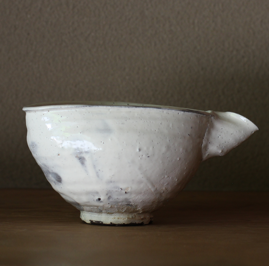 辻村史朗　粉吹片口 ｜Shiro Tsujimura, Lipped bowl, Kofuki style