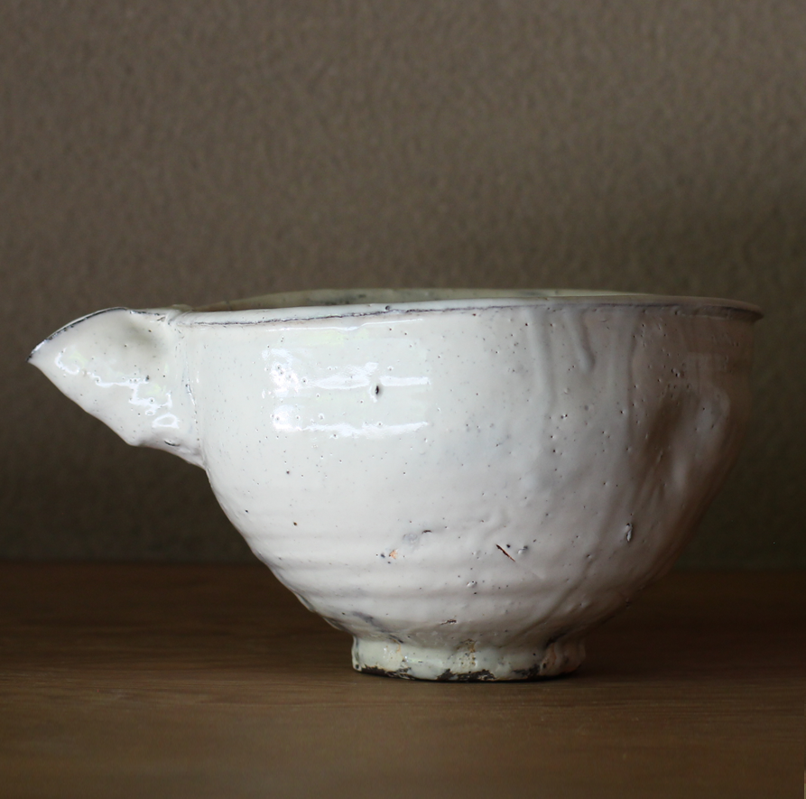 辻村史朗　粉吹片口 ｜Shiro Tsujimura, Lipped bowl, Kofuki style