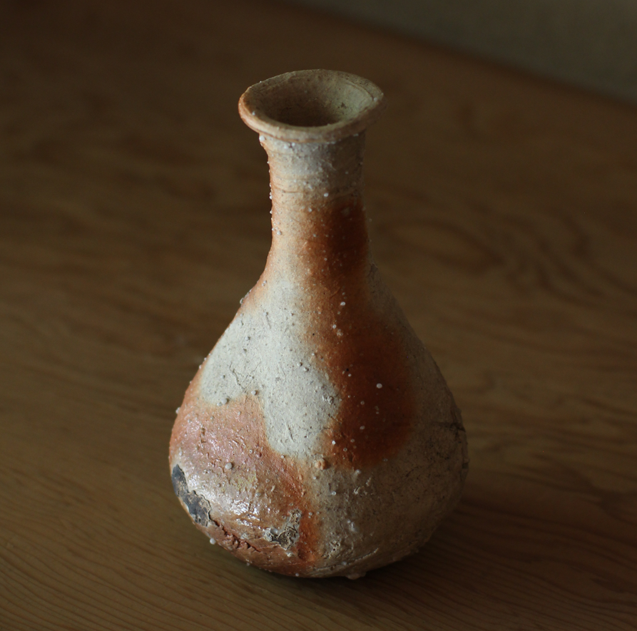 辻村史朗　信楽徳利｜Shiro Tsujimura, Sake bottle, Shigaraki style