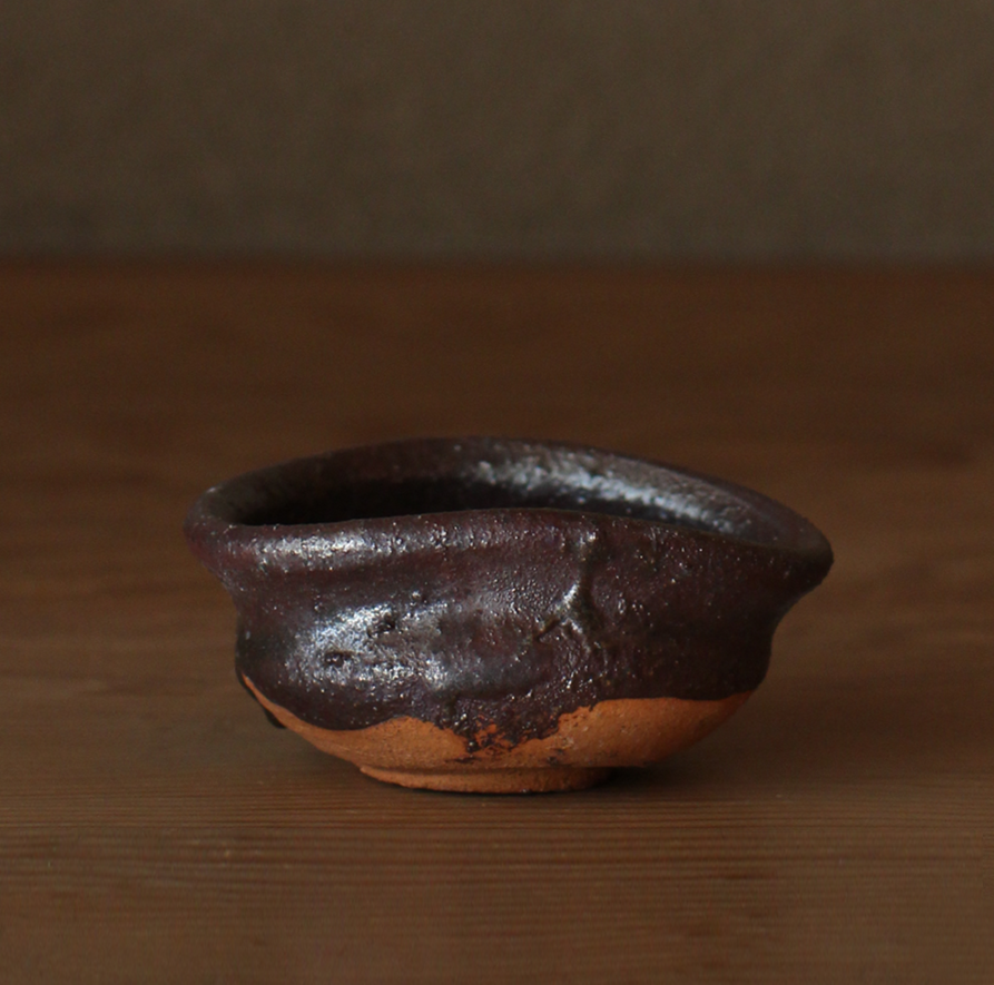 辻村史朗　織部黒ぐい呑 ｜Shiro Tsujimura, Sake cup, Oribe-guro style 