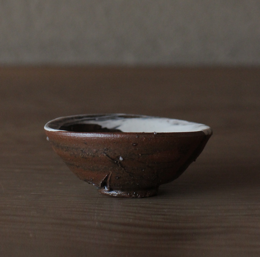 辻村史朗　刷毛目ぐい呑｜Shiro Tsujimura, Sake cup, Hakeme style