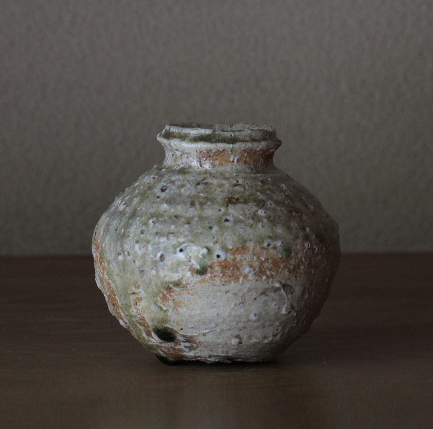 辻村史朗　伊賀蹲｜Shiro Tsujimura, Iga vase "Uzukumaru"