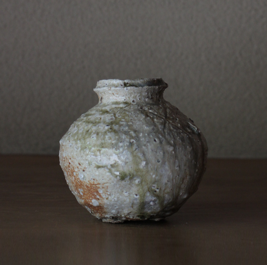 辻村史朗　伊賀蹲｜Shiro Tsujimura, Iga vase "Uzukumaru"