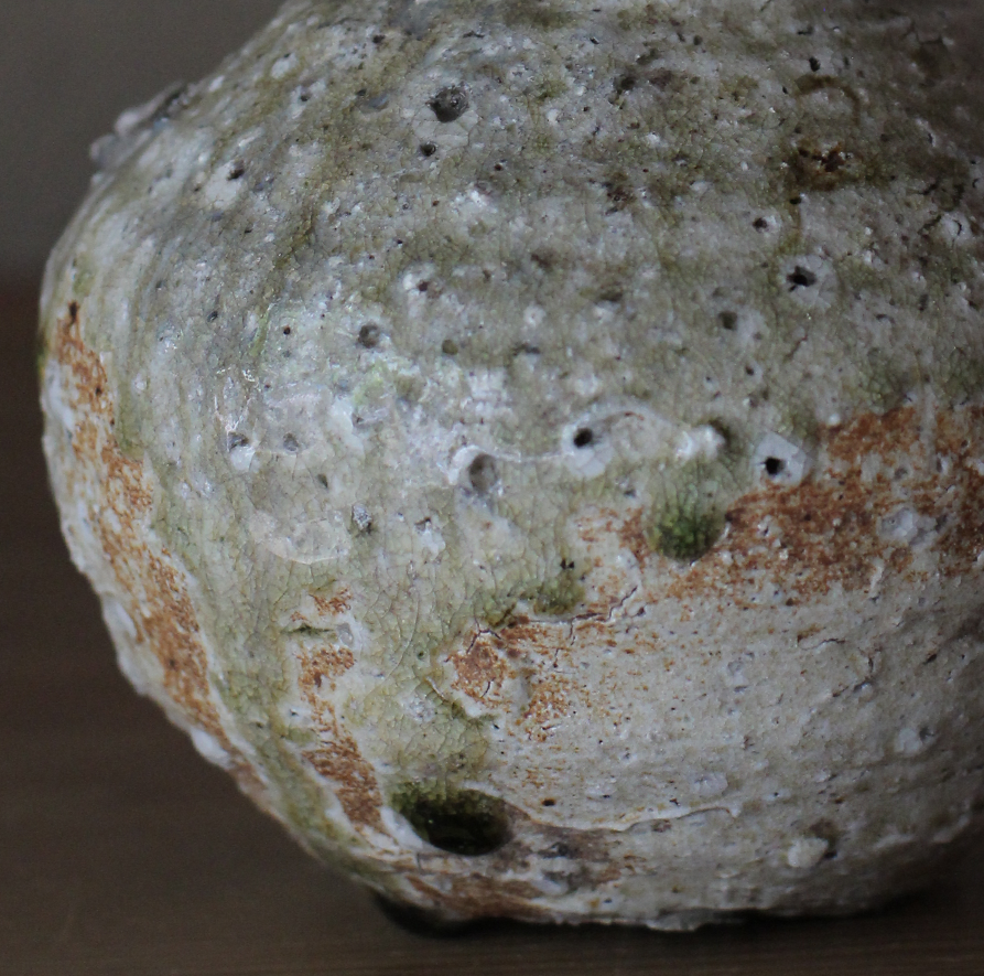 辻村史朗　伊賀蹲｜Shiro Tsujimura, Iga vase "Uzukumaru"