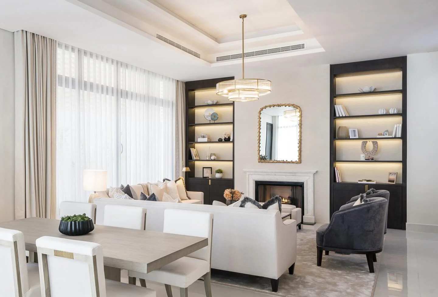 The perfect blend of classic and contemporary elements creating a timeless design at our Alhamra project.
المزيج المثالي في الدمج بين العناصر الكلاسيكية والمعاصرة في أحد مشاريعنا 

#lidecointeriors #lidecoprojects #interiors #custommade #housedesign 