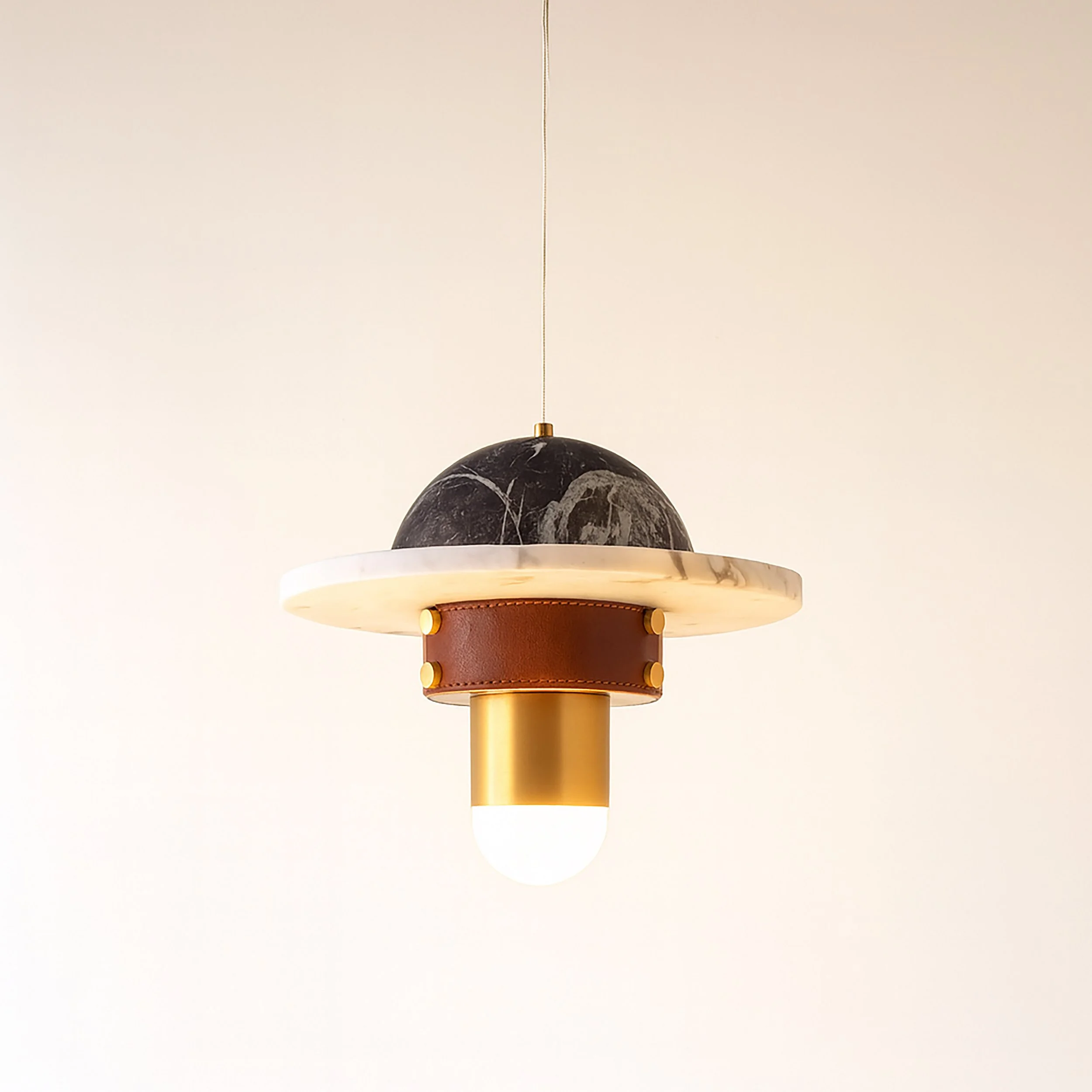 Lustre 8 TILO on.jpg