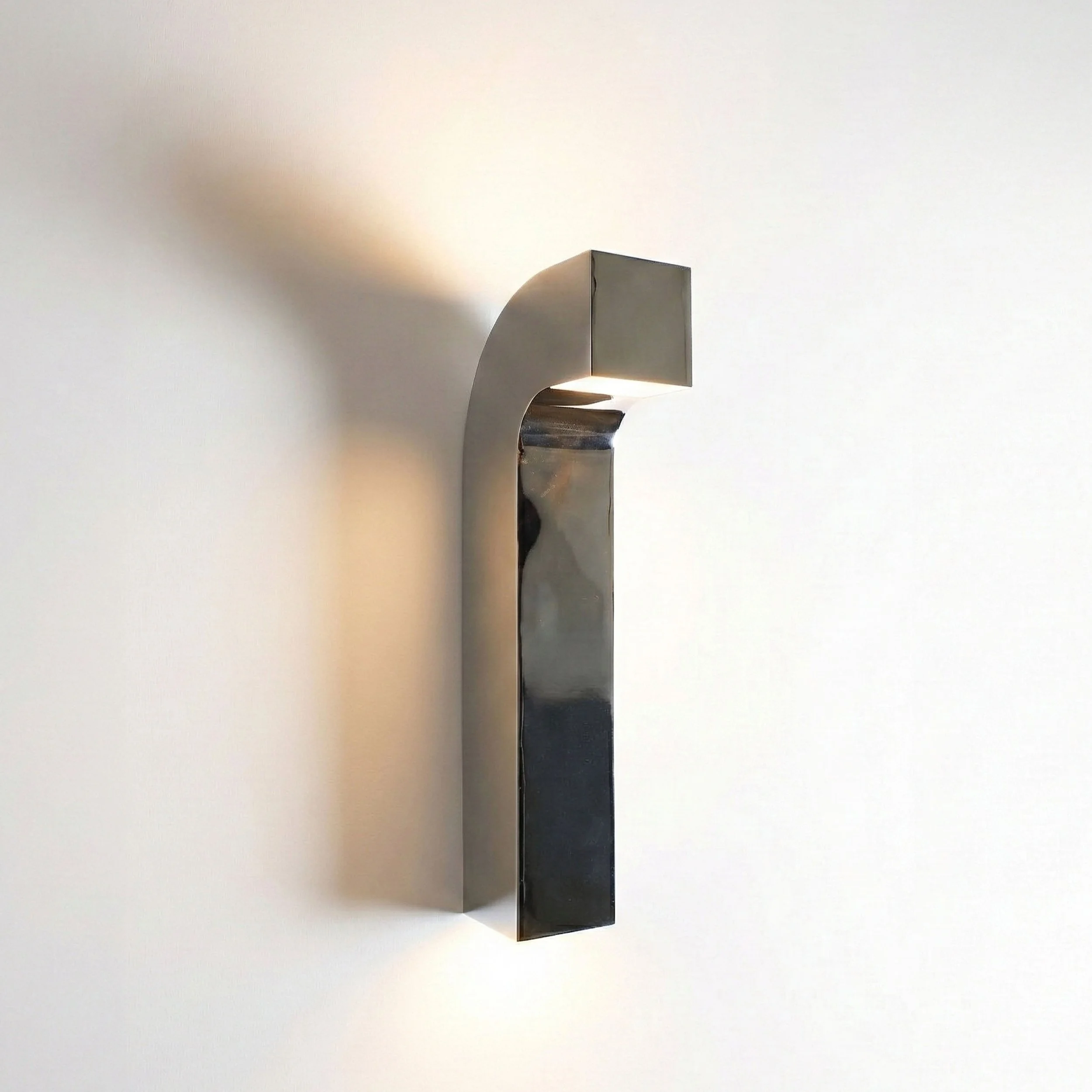 FOLD wall night BACCARIS.jpg