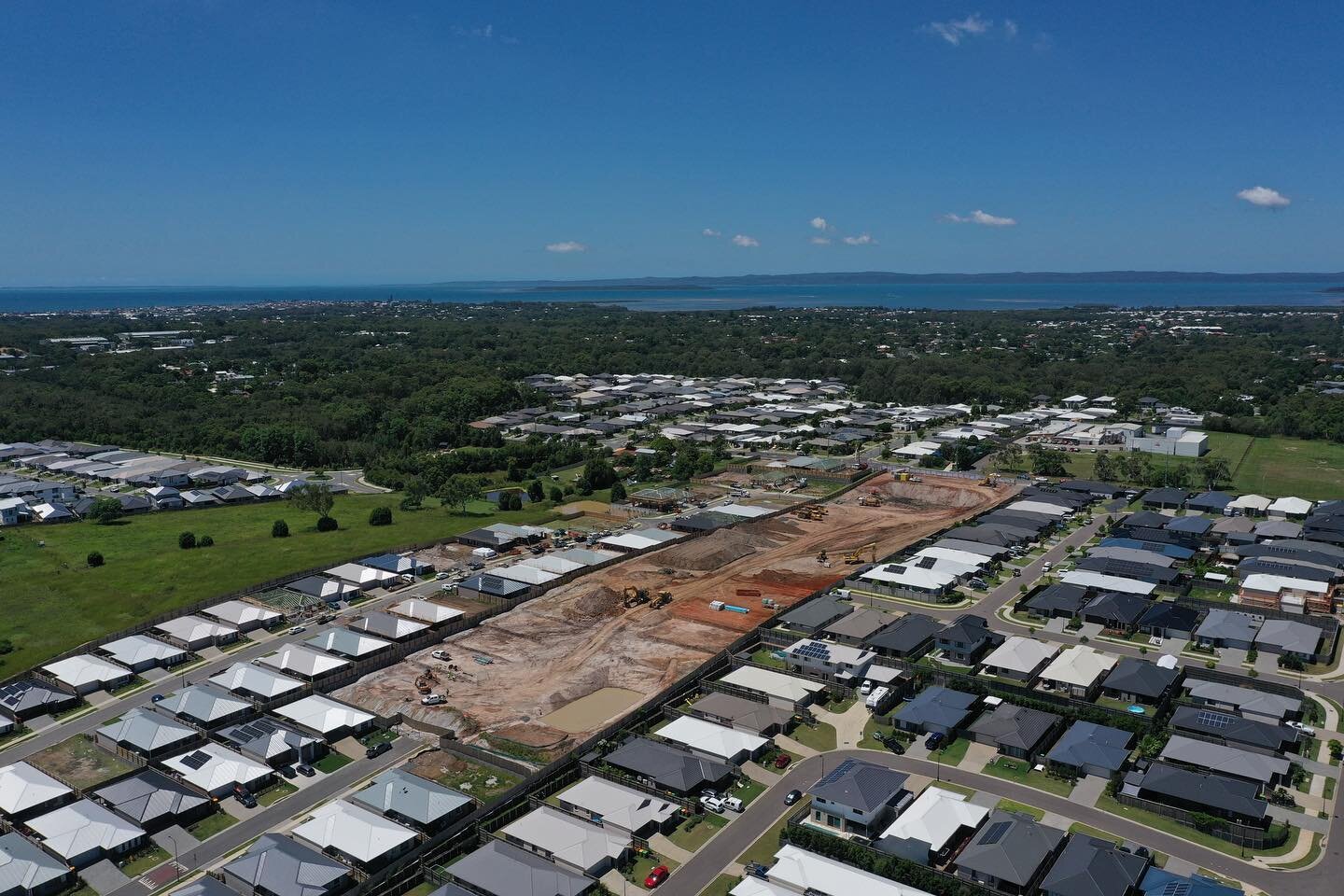 What an amazing day in sunny QLD!

The Setting | Kinross Road is really starting to take shape. We can&rsquo;t wait to see what March will bring us progress wise. 🏡🏡