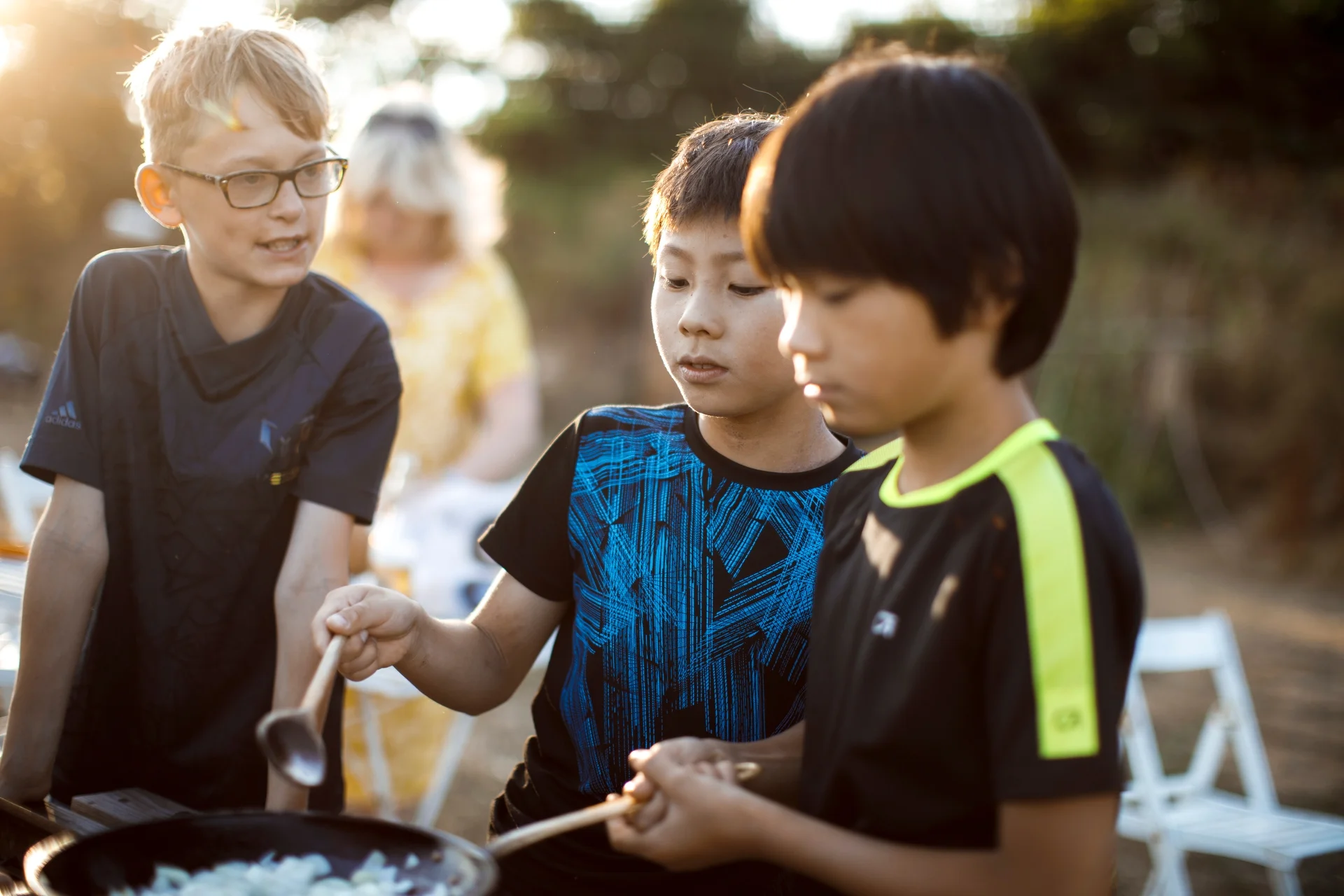 BOYS_GARDEN_BBQ_250718_205613 B.JPG