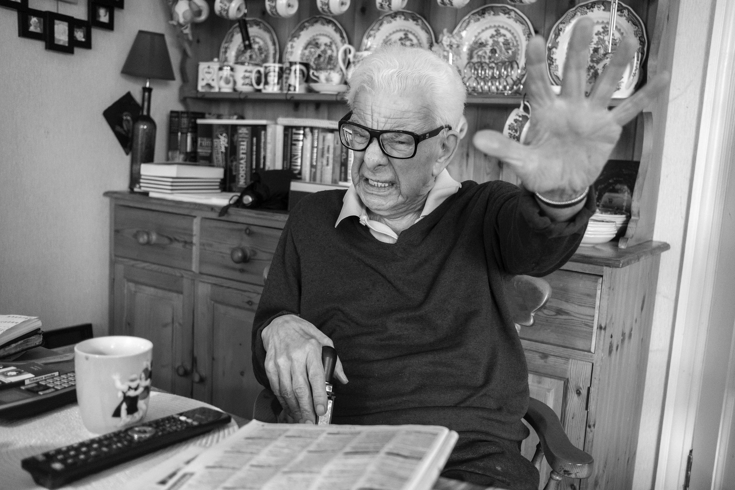  Barry Cryer demonstrates how he fends off the Paparazzi.
Photo by Julian Simmonds, 28 March 2019
 