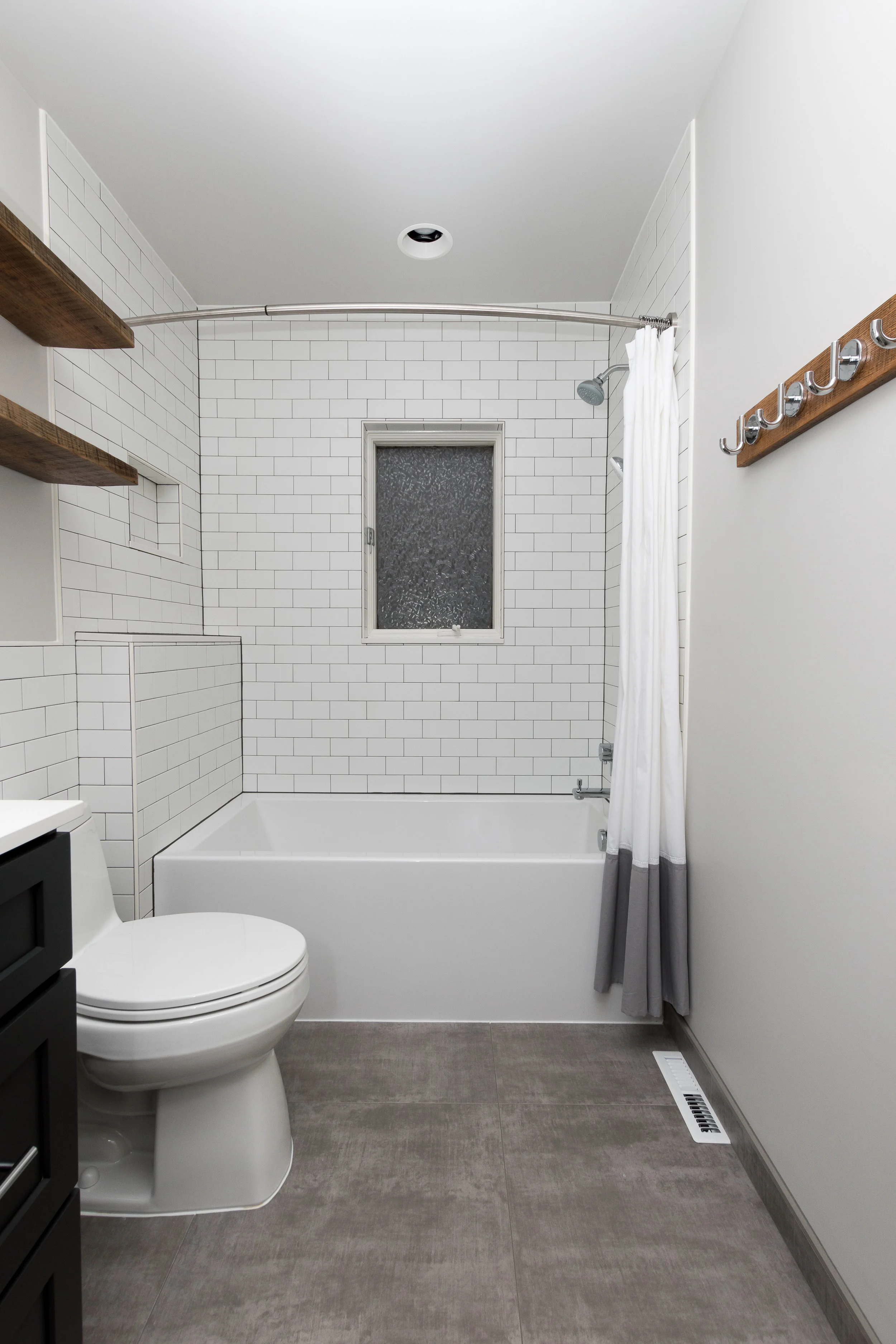 full bathroom from door.jpg