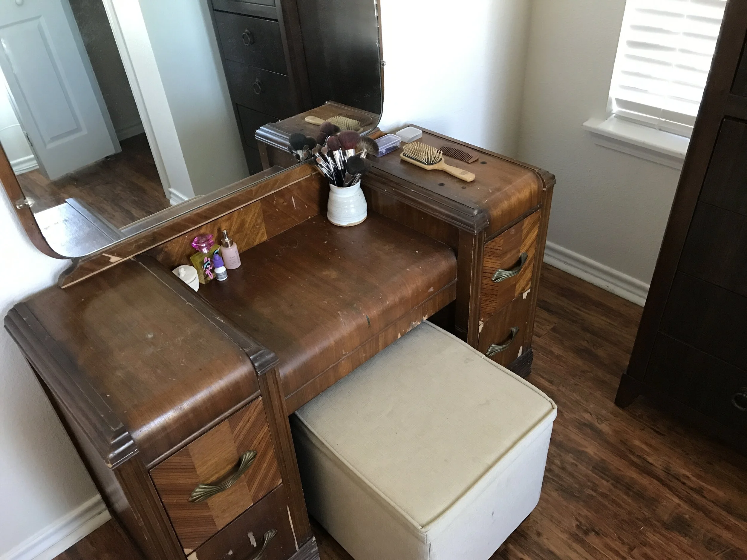 After picture, organized vanity in San Antonio