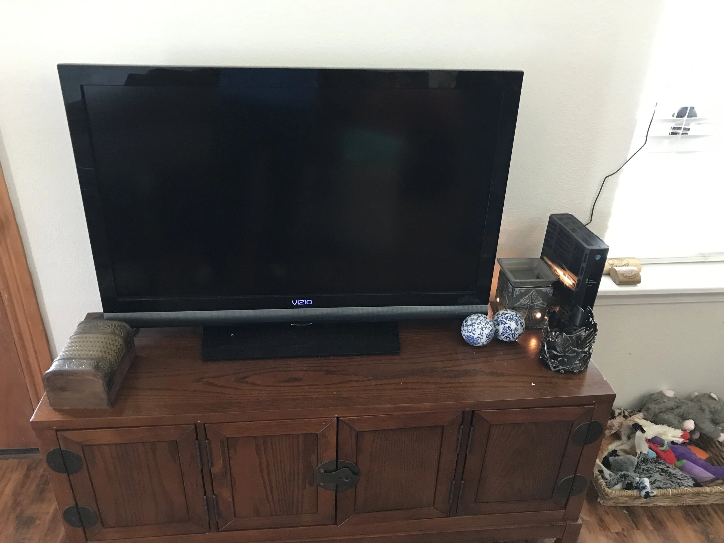 After picture, organized entertainment center in San Antonio