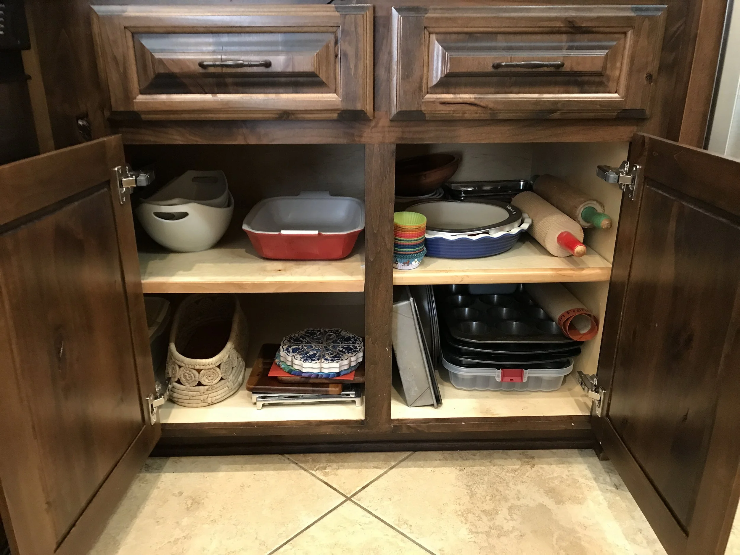 Before/After, cluttered/organized kitchen cabinet in San Antonio