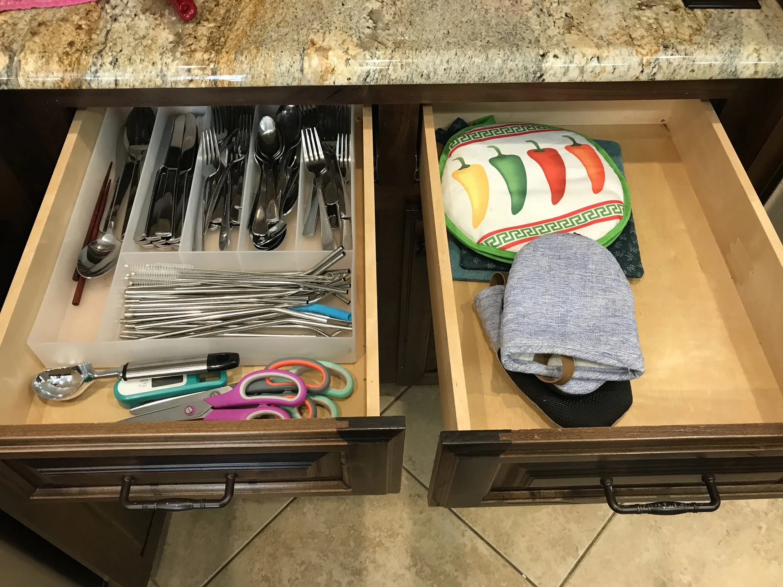 Before/After, cluttered/organized kitchen drawer in San Antonio