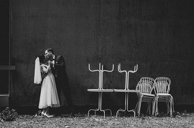 // dance like nobody&lsquo;s watching. #hutmannhochzeiten
.
.
.
#portrait #blackandwhite #wedding #portraitphotography #weddingphotography #weddingdress #weddingday #bride #portraitmood #blackandwhitephotography #weddingphotographer #weddinginspo #we