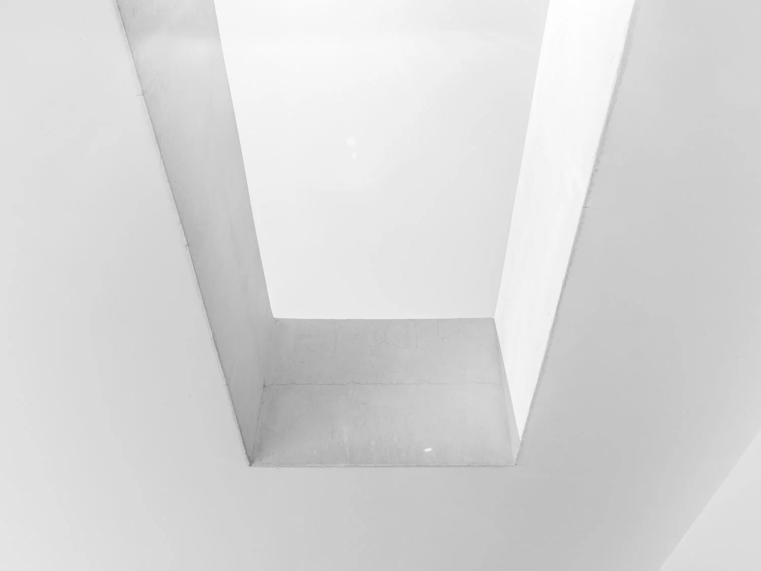VincentBousserez-WhiteLines-12-80x120 cm.jpg