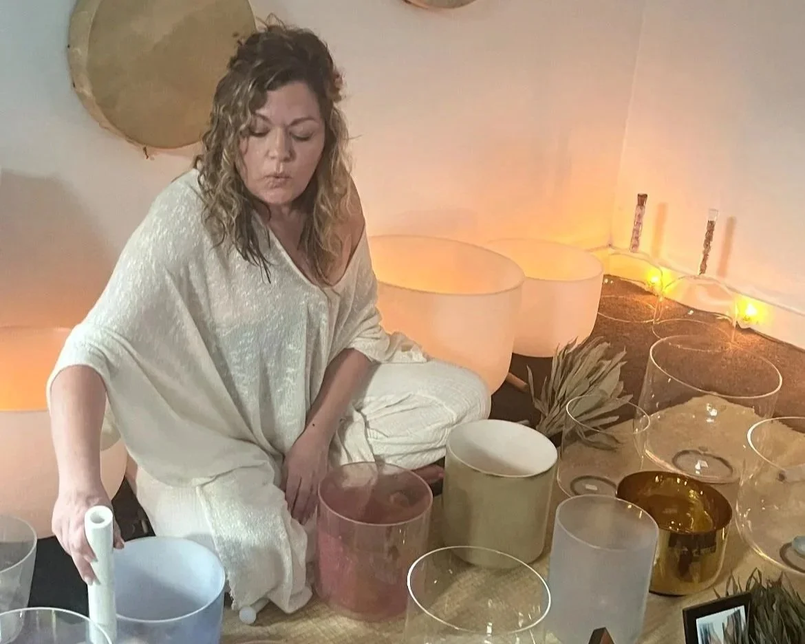 SUNDAY SOUND JOURNEY with Nicole Casteele