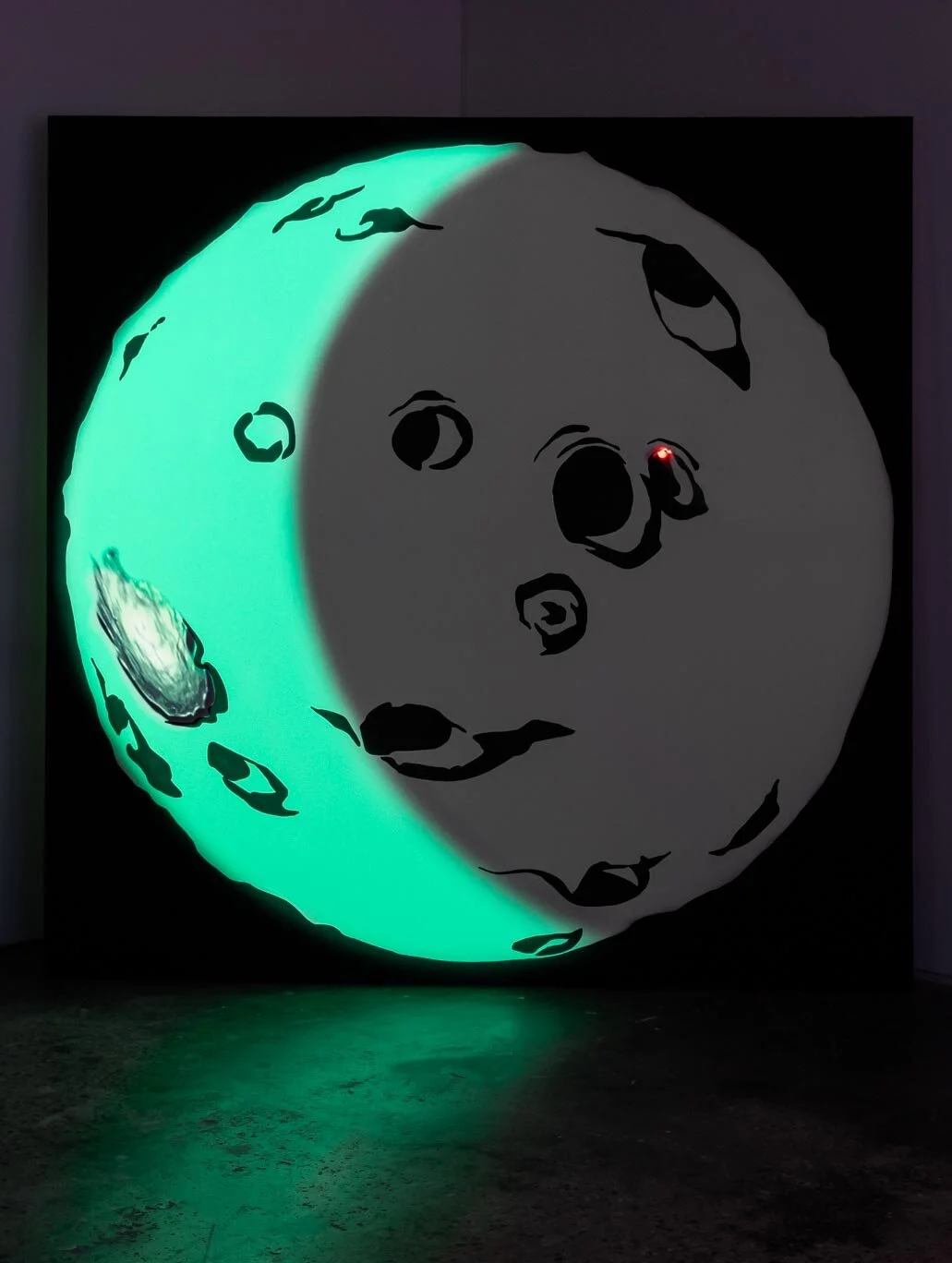 Astronomical Loop, 2018, acrylic on canvas, video projection, humidifier, LED