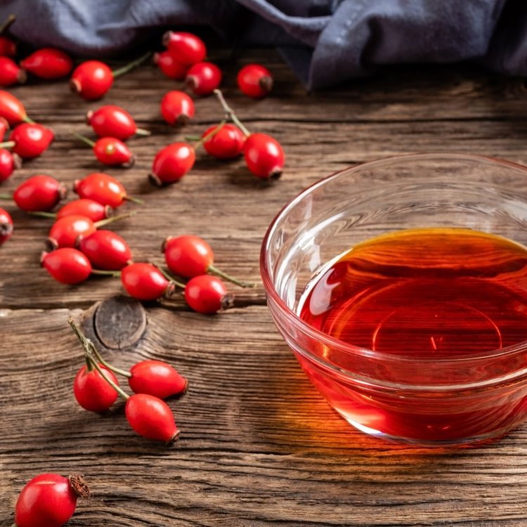 Rosehip Seed Oil — Botanical Formulations