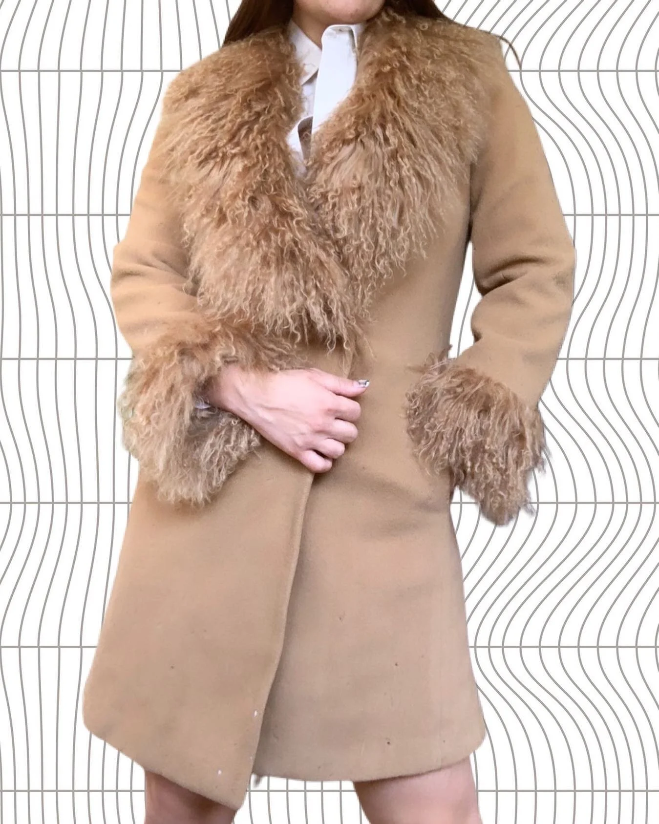 I am DYING over this coat I found yesterday ! 🧥 from high end vintage designer Marvin Richards &amp; featuring real Mongolian lamb fur cuffs &amp; collar 🐑 
&bull;fits a small- medium 
&bull;DM to purchase