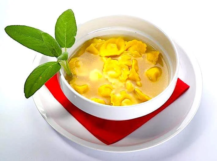 Cappelletti in Brodo di Cappone