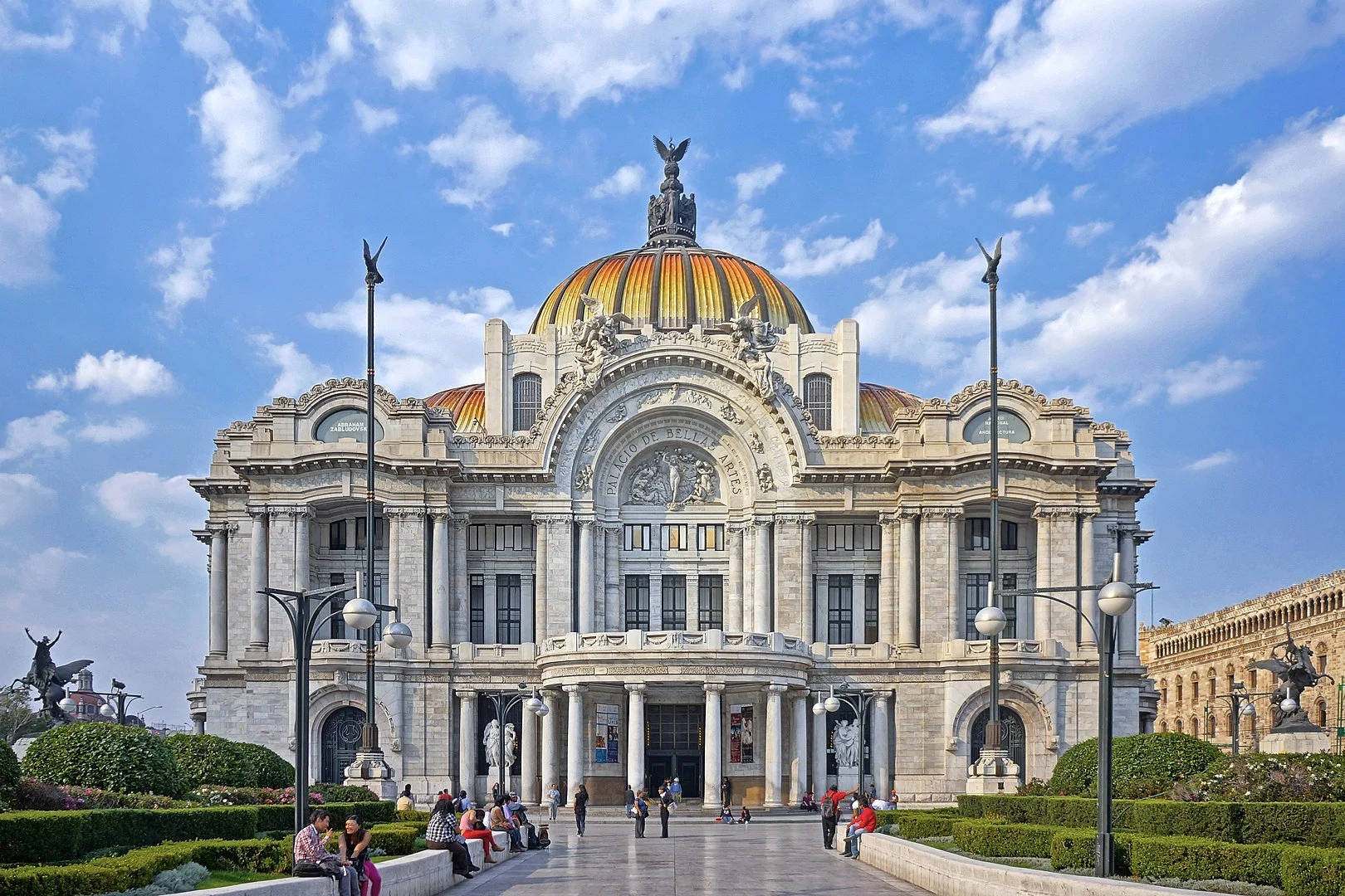 Palacio de Bellas Artes - Bar La Opera 
