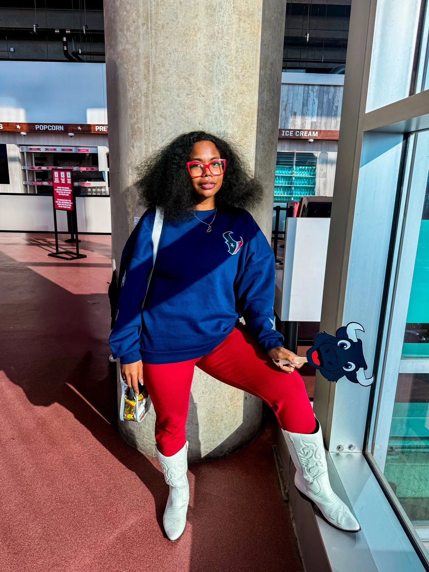 Sunday Confessional: Proud Sportsaholic 🏈❤️🤘🏽💙

#TheSliceofShameika #HoustonTexans