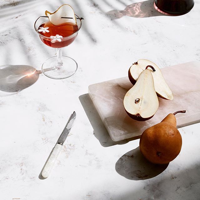 There&rsquo;s that sunshine. 🌞 Happy weekend every one!! 📷 @ryandyer 🍹 🍐 @dianabscanlon