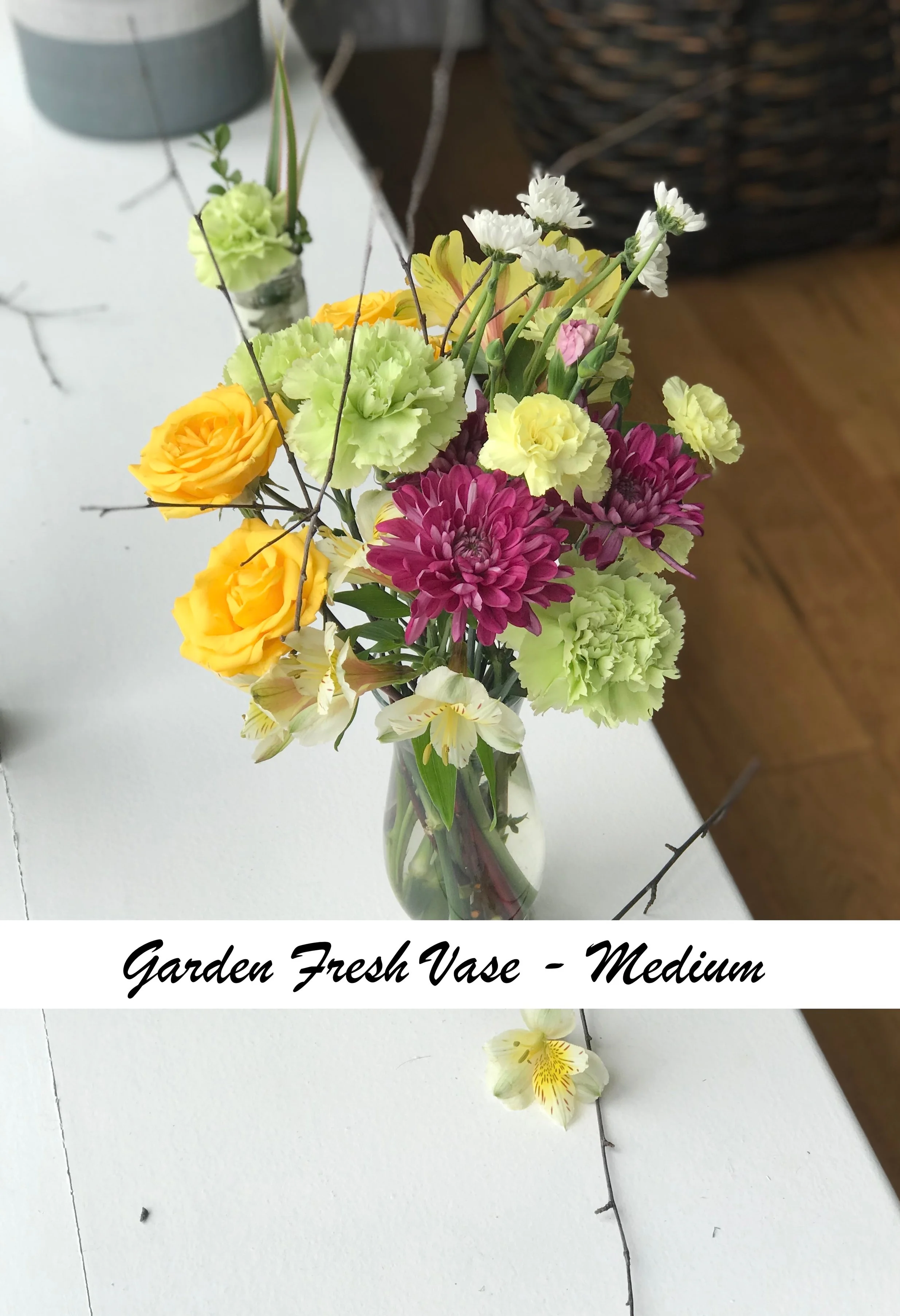 Pure+Bloom+Flowers+-+Garden+Fresh+Vase+-+Medium+-+Yellow+title.jpg