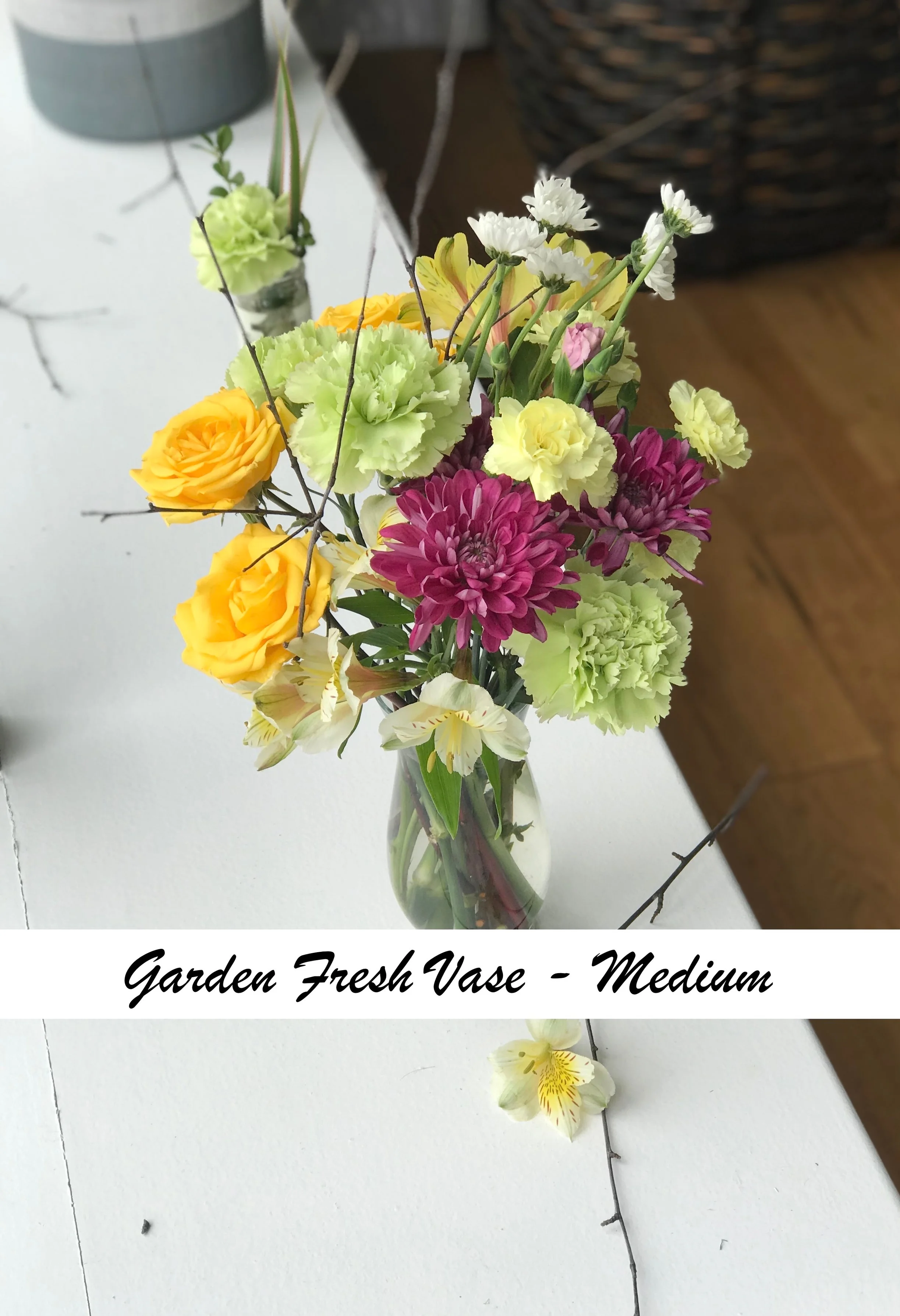 Pure+Bloom+Flowers+-+Garden+Fresh+Vase+-+Medium+-+Yellow+title.jpg