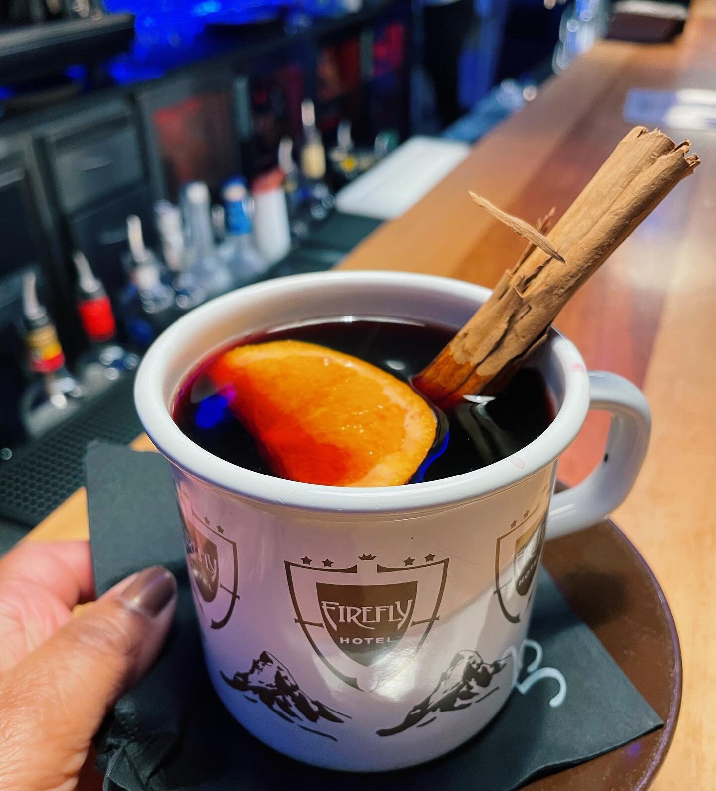 ❄️ Missing my Gluehwein and the snow. So much to do in 2022 and slowly working on new goals and resolutions.  Any  gluehwein fans out there?  For those who don&rsquo;t know this warming, sweet concoction, it is is a German/Austrian winter-holiday dri
